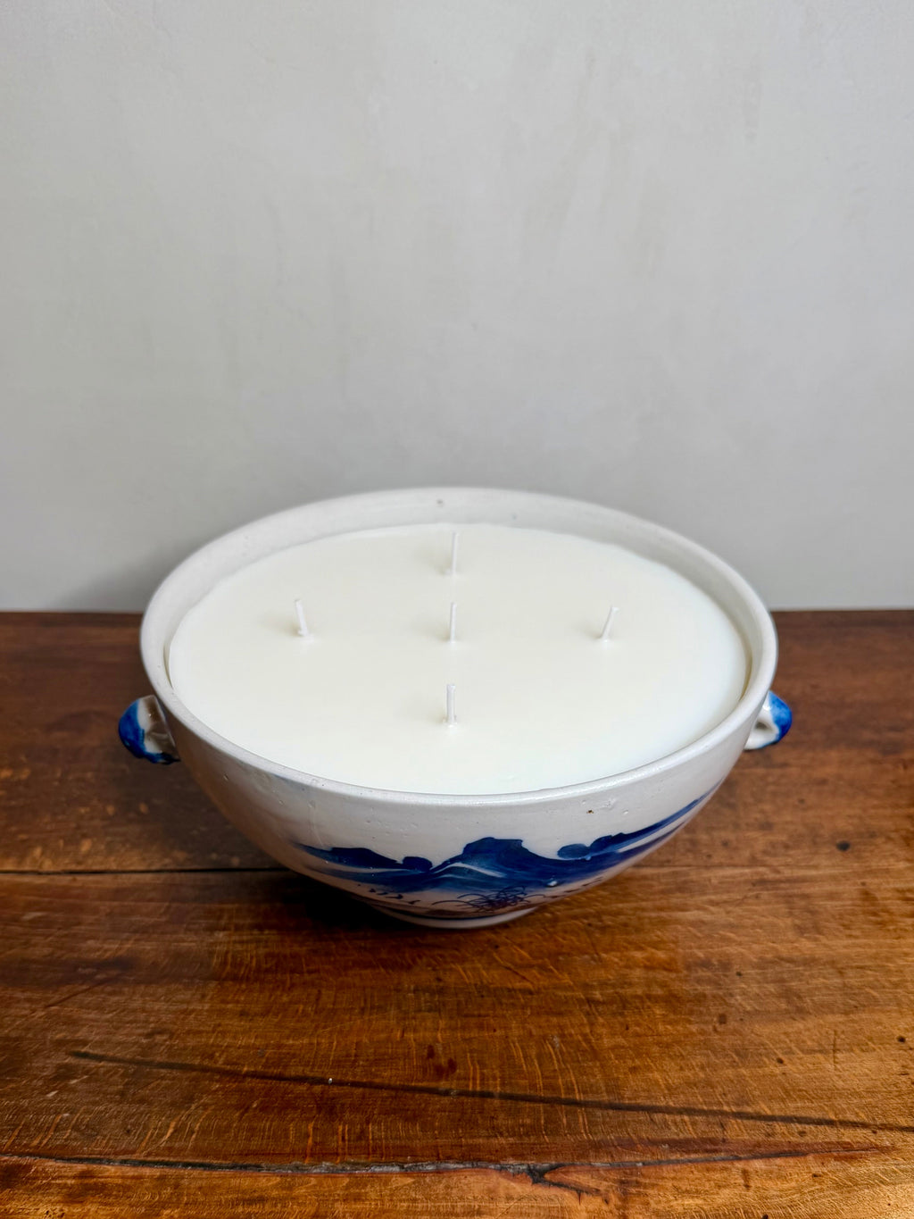 Vintage Blue and White Porcelain Lidded Tureen with a Hand-Painted Chinoiserie River and Mountain Landscape