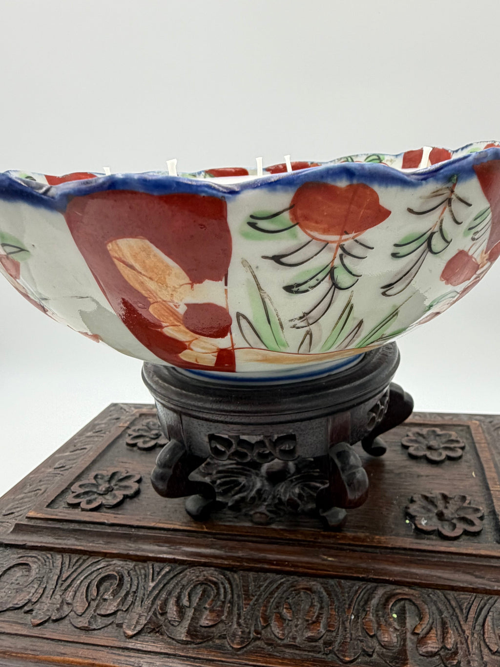 Antique Japanese Imari Bowl with Scalloped Edge