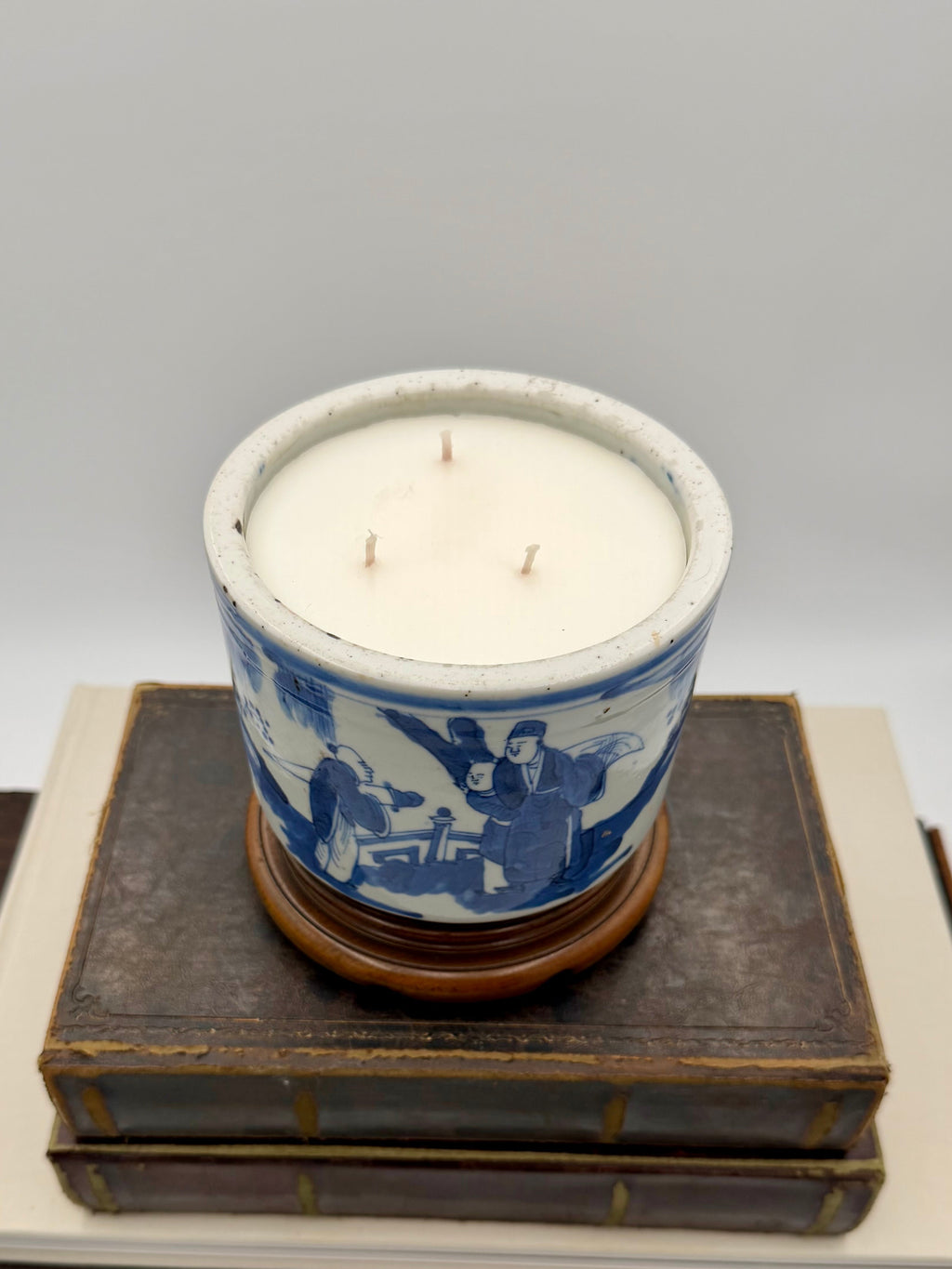 Antique Chinese Blue and White Porcelain Pot