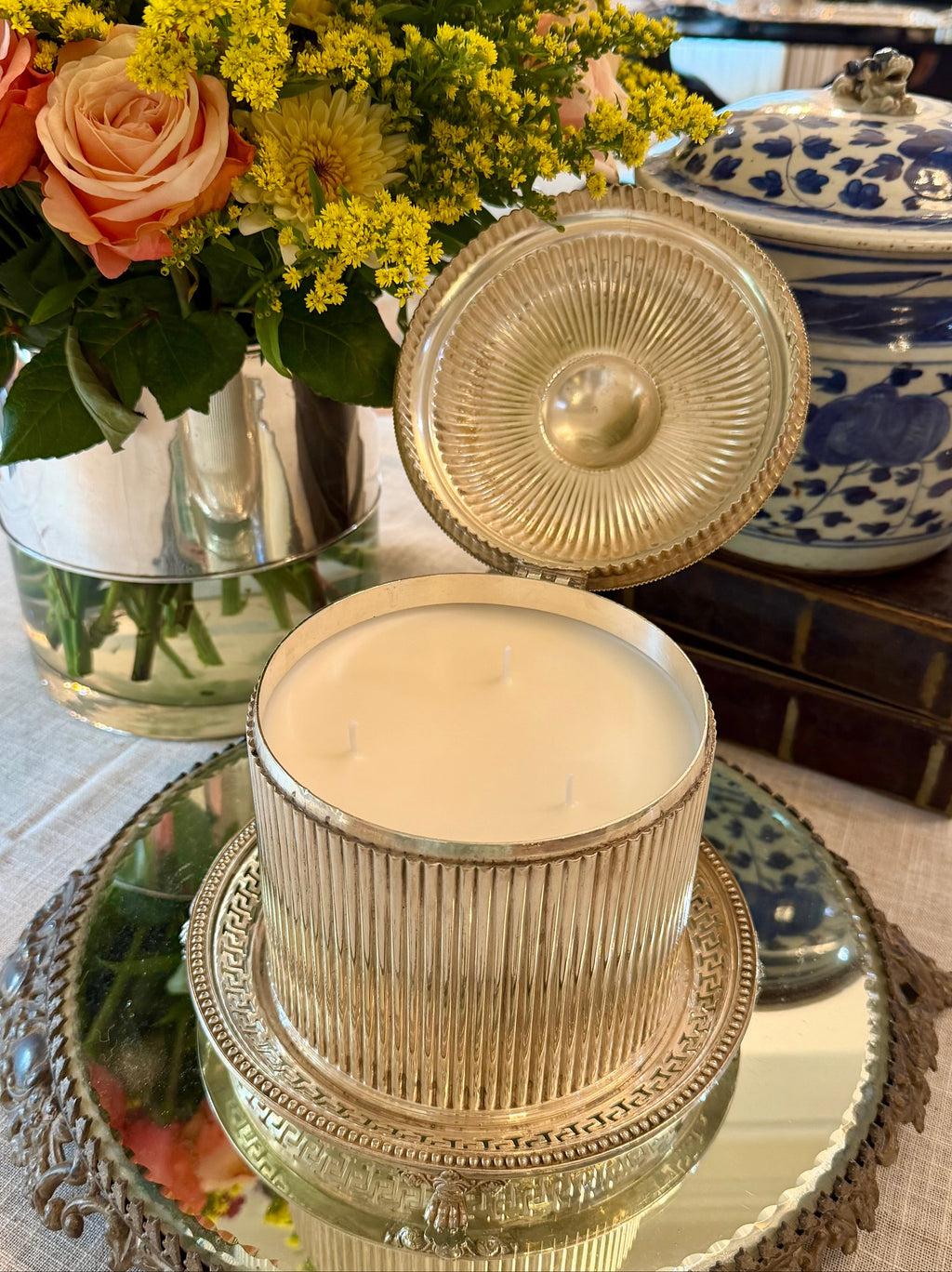 Antique Victorian Silver-Plated Biscuit Barrel of Reeded Cylindrical Form on a Pierced Circular Stand with Raised Paw Feet - Birmingham 1866 by Cartwright & Woodard