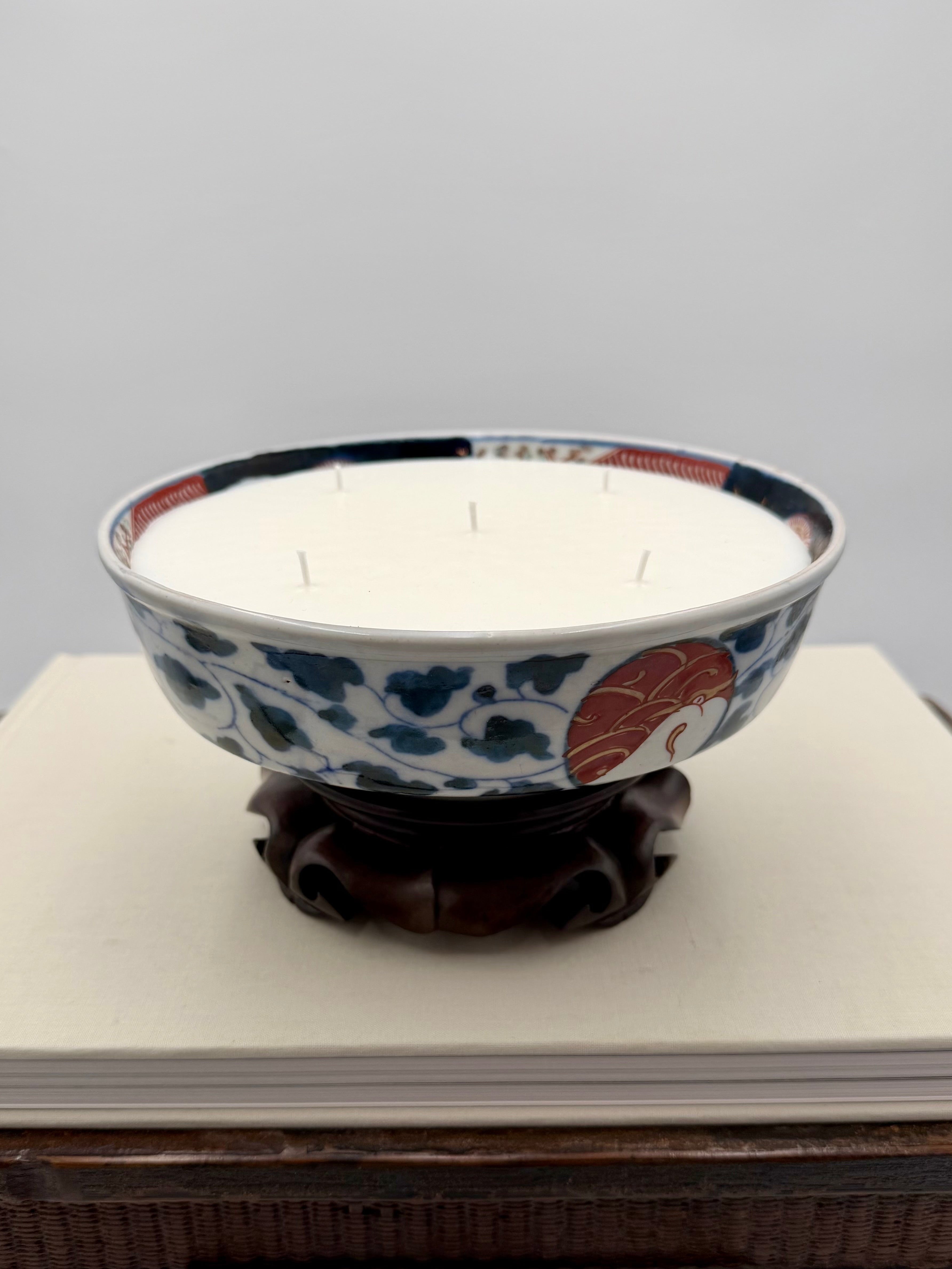 Antique Japanese Imari Porcelain Pedestal Bowl from the Early 18th Century