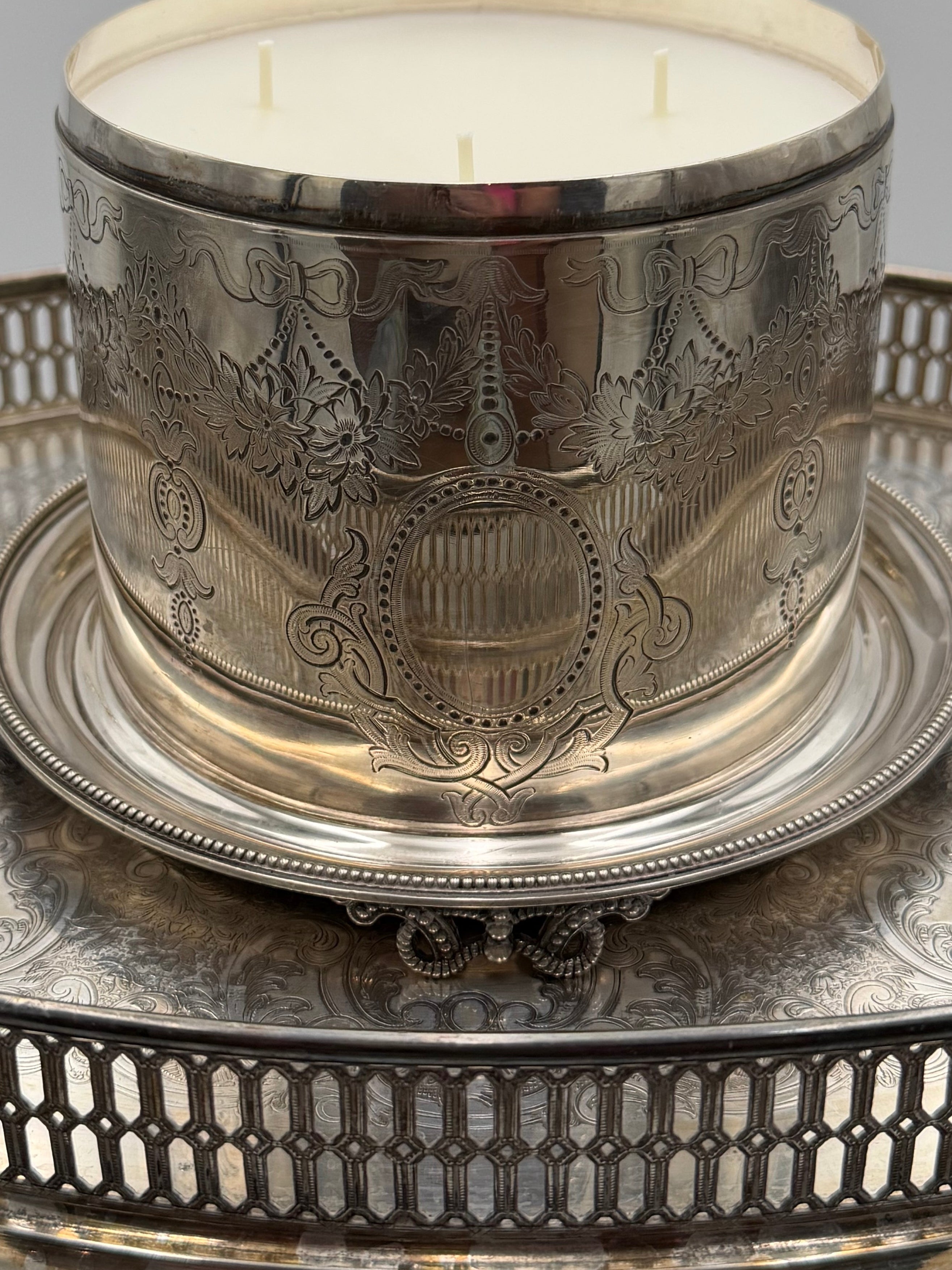 Antique Elkington & Co Silver-Plated Biscuit Barrel