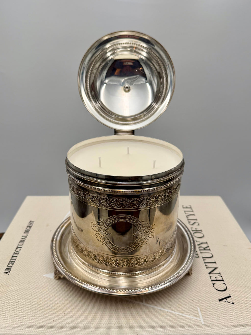Vintage Silver-Plated Victorian Footed Biscuit Barrel with Wheat Finial in Excellent Condition