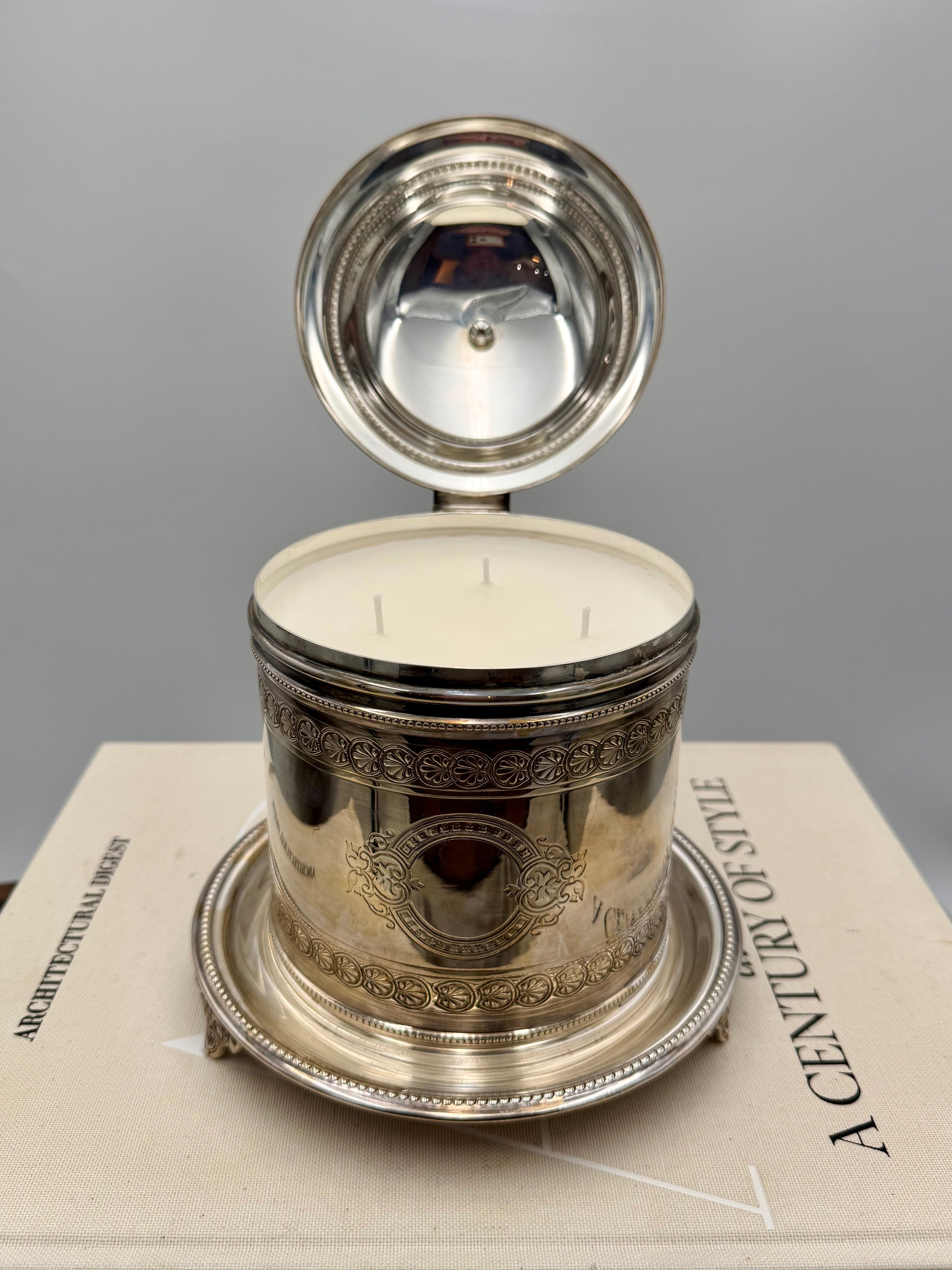 Vintage Silver-Plated Victorian Footed Biscuit Barrel with Wheat Finial in Excellent Condition