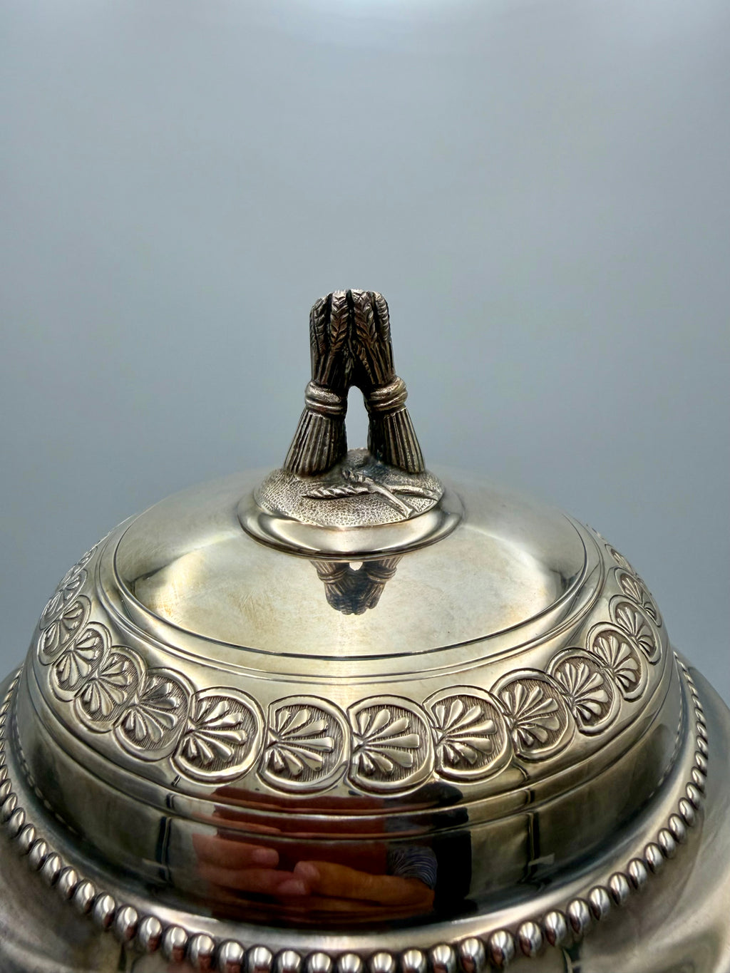 Vintage Silver-Plated Victorian Footed Biscuit Barrel with Wheat Finial in Excellent Condition