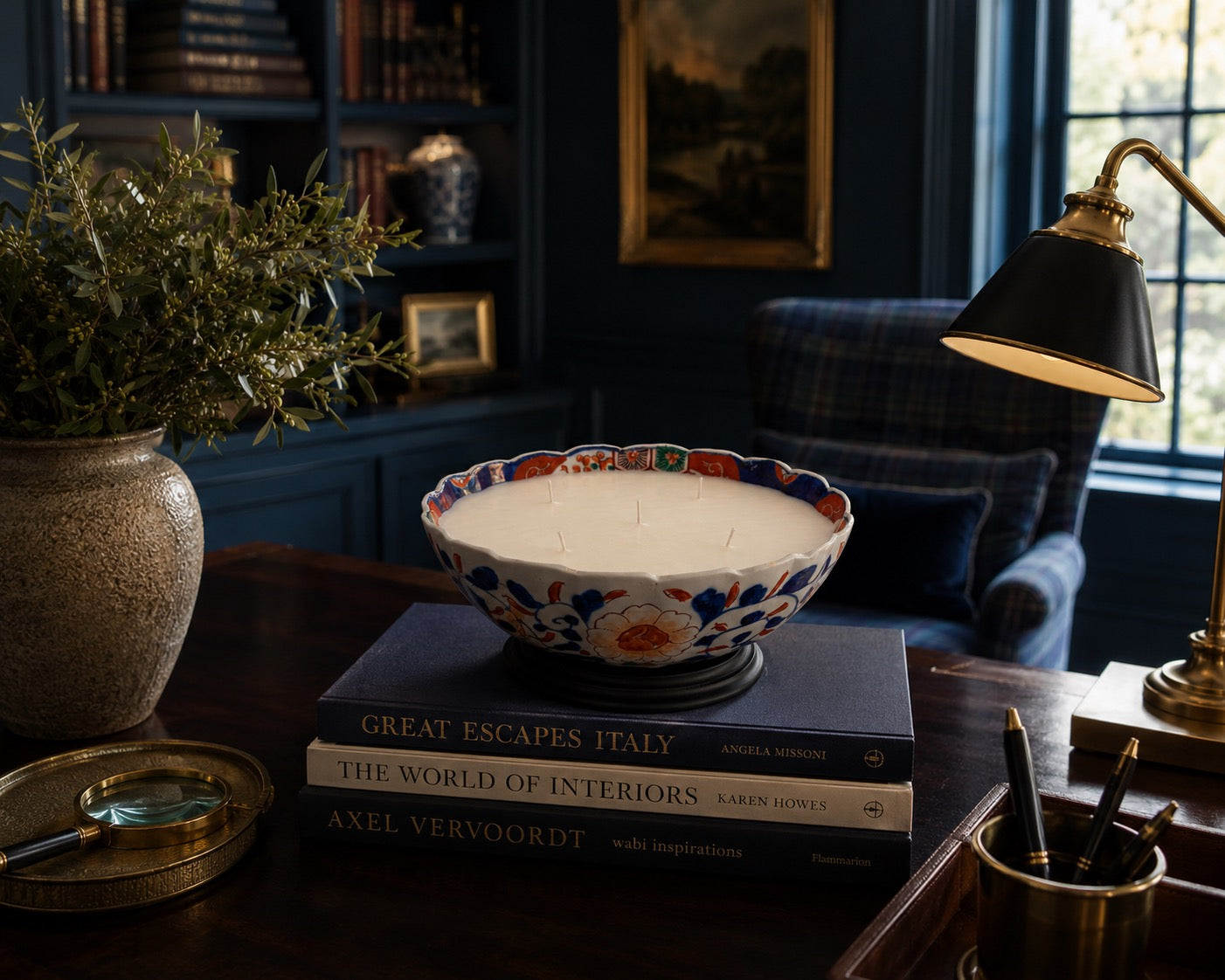 Antique Japanese Imari Bowl with Scalloped Edge